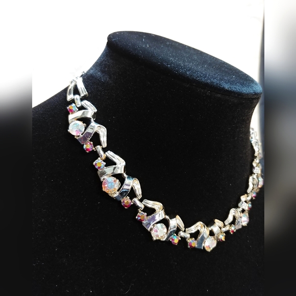 Vintage 60s Aurora Rhinestone Silvertone Link Choker Necklace - Picture 3 of 7